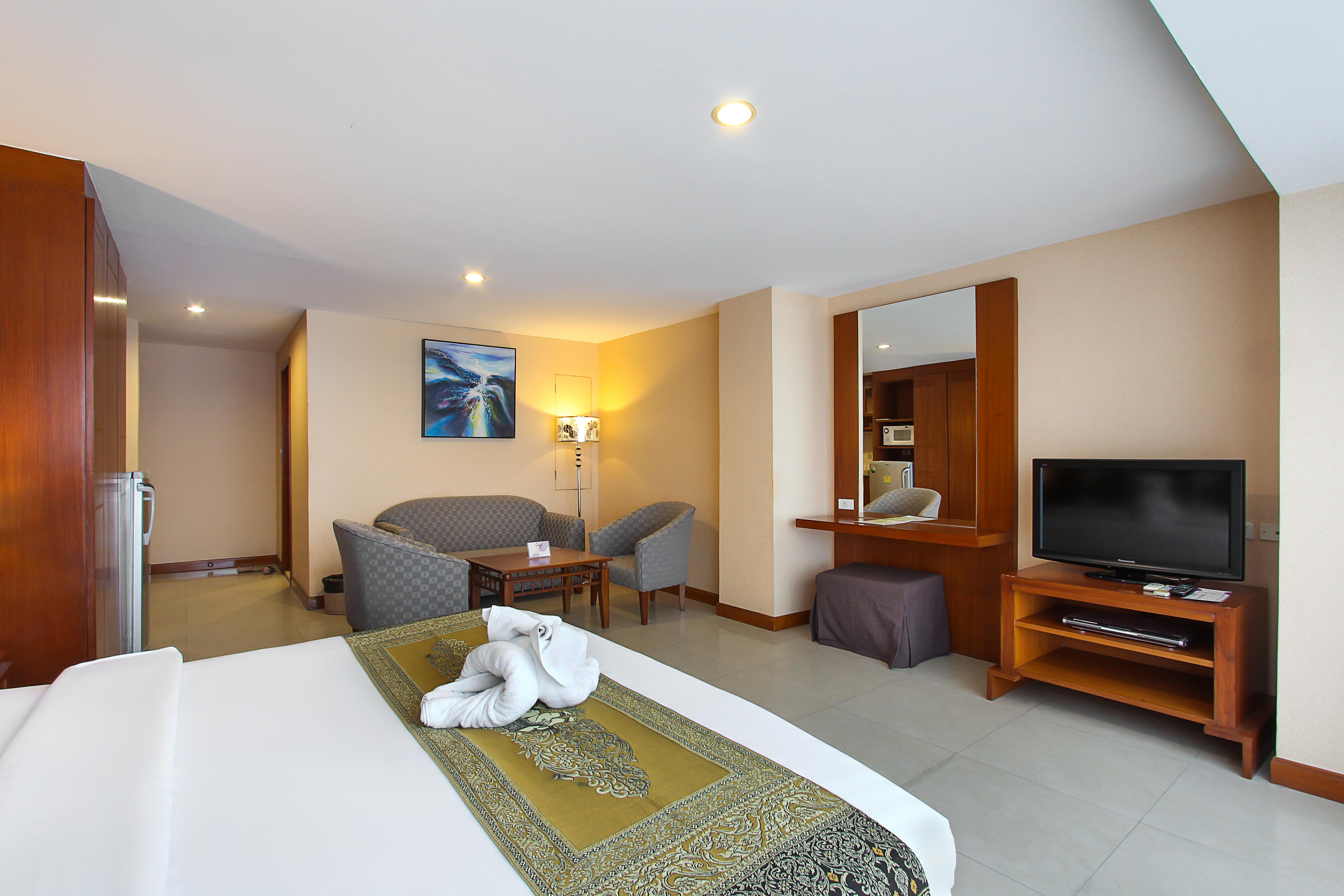 Bally Suite Sukhumvit Bangkok Esterno foto