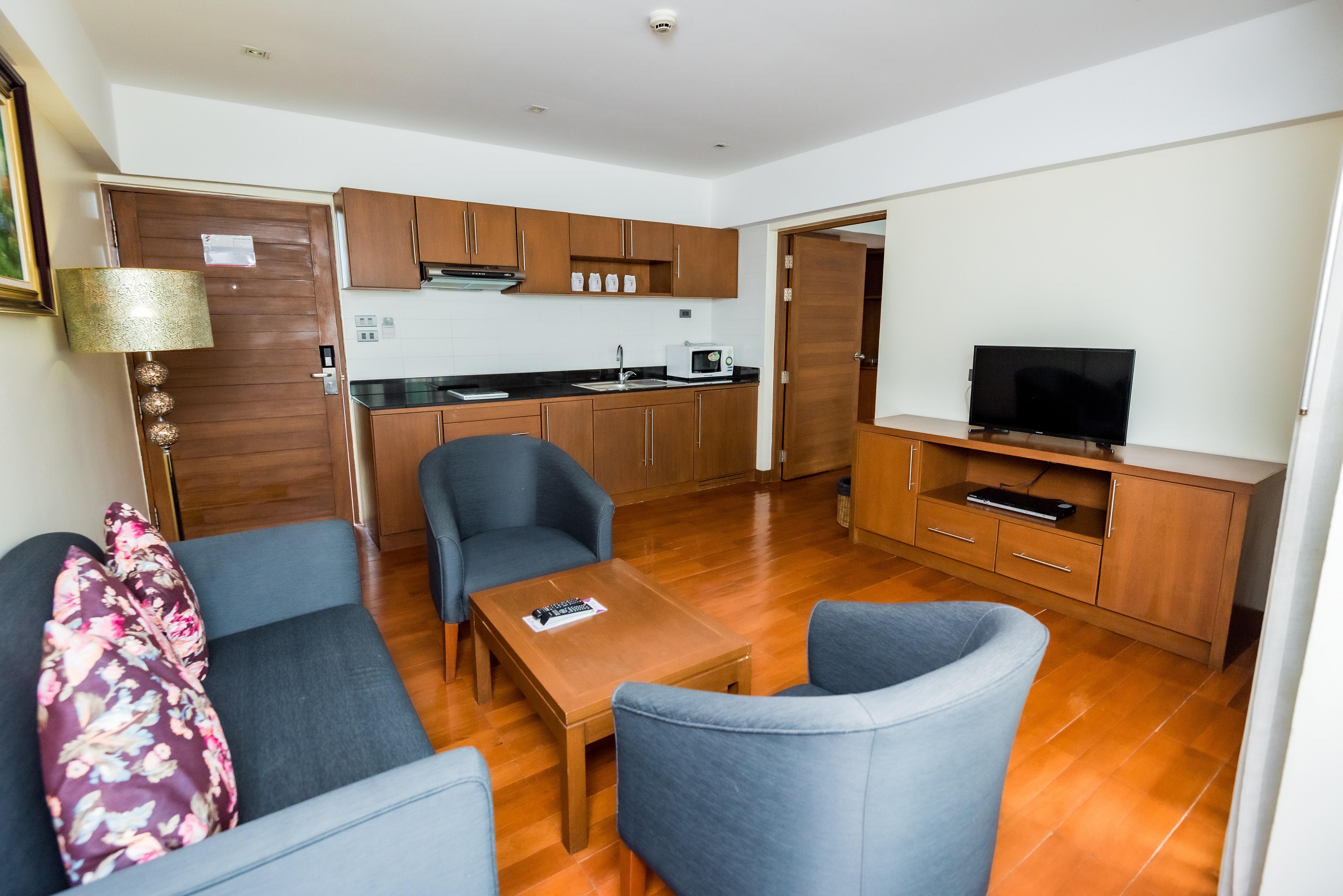 Bally Suite Sukhumvit Bangkok Esterno foto