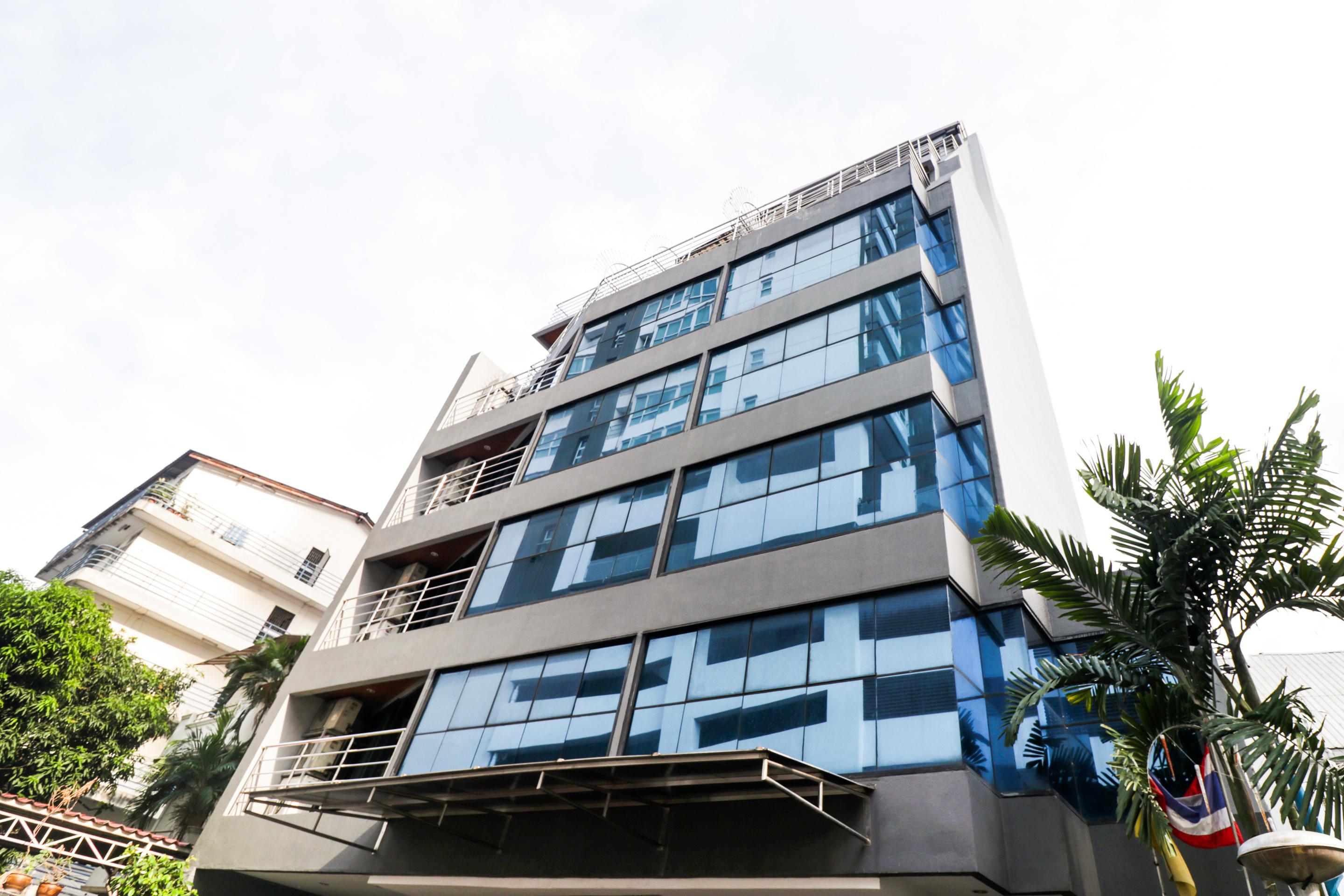 Bally Suite Sukhumvit Bangkok Esterno foto