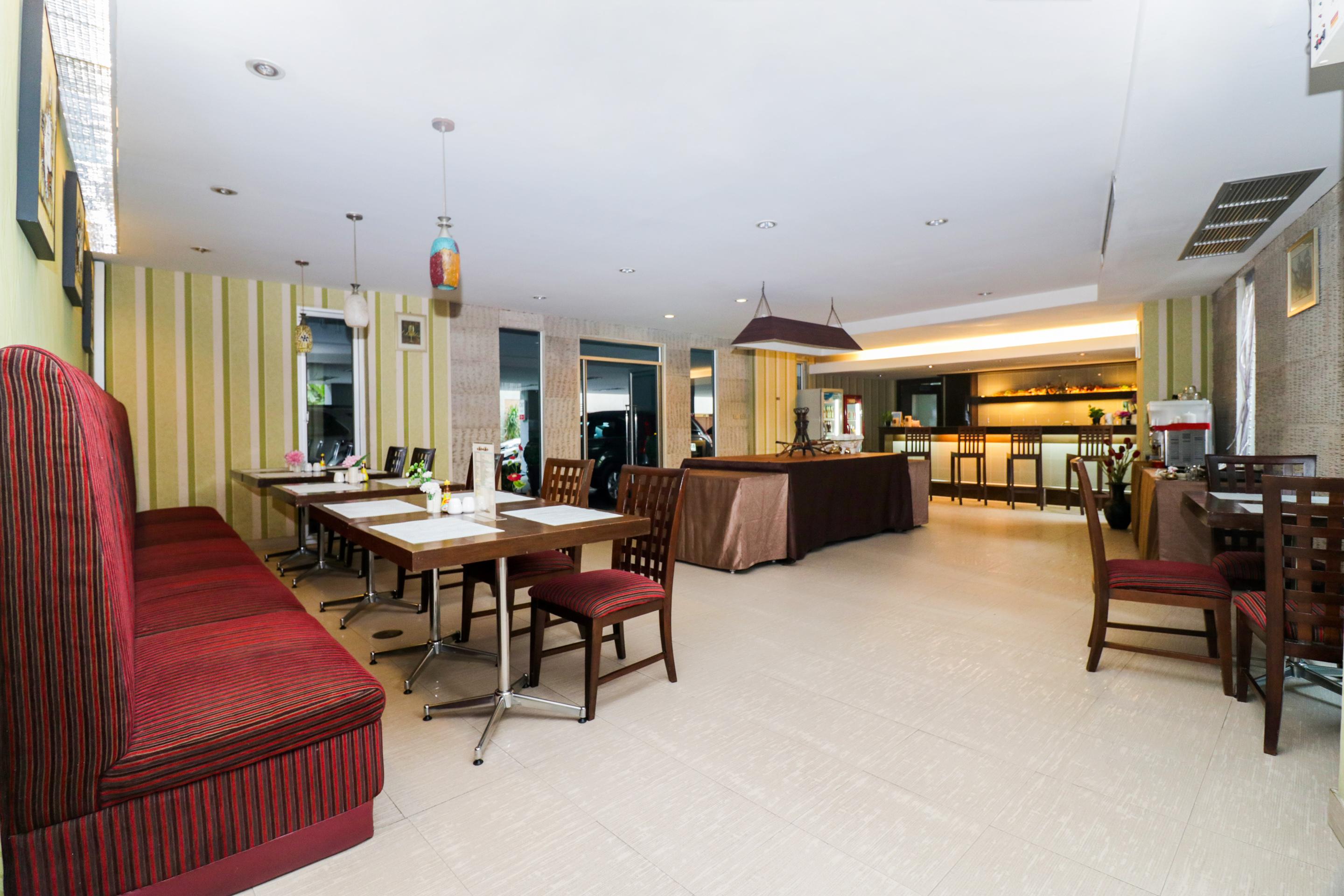 Bally Suite Sukhumvit Bangkok Esterno foto