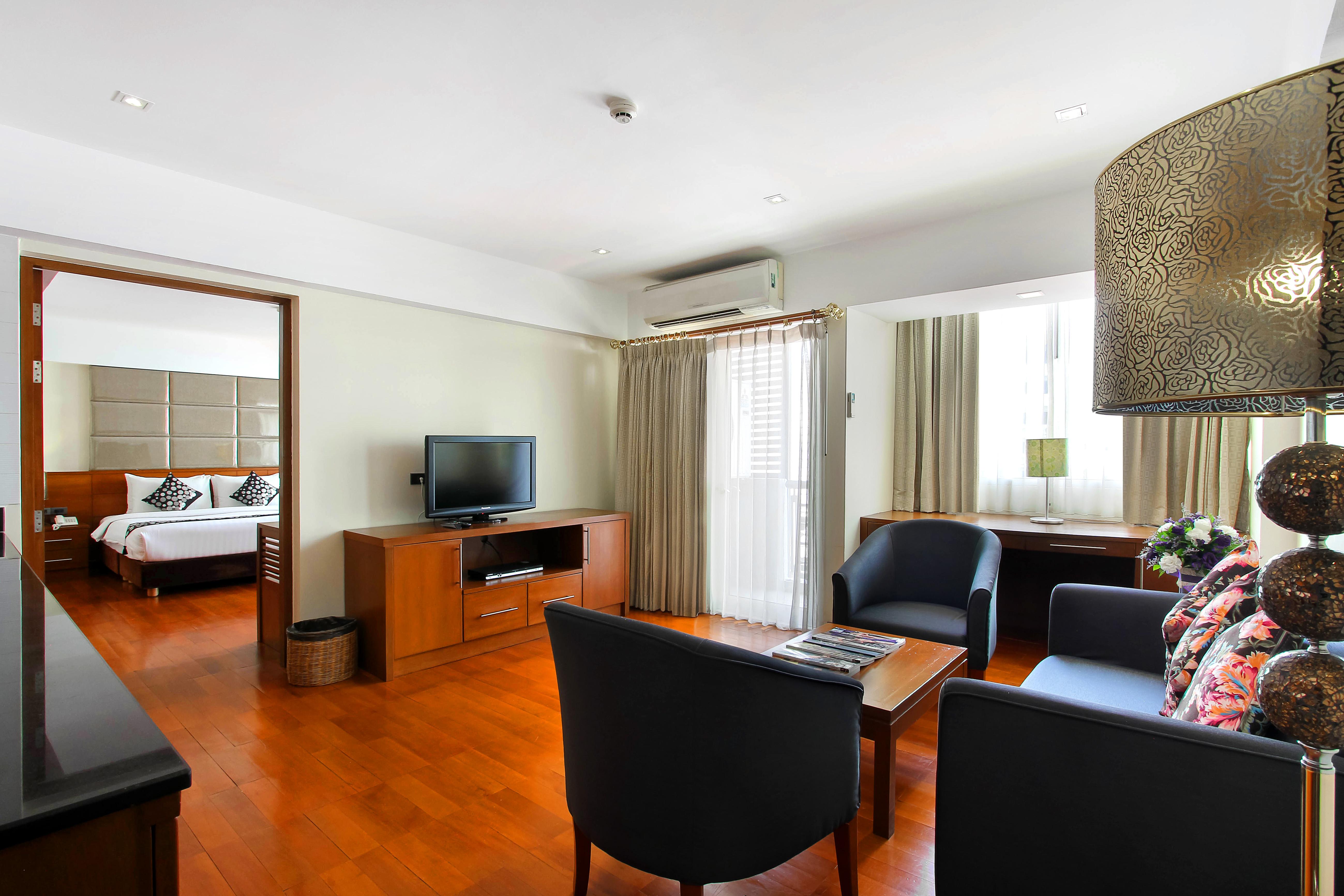 Bally Suite Sukhumvit Bangkok Esterno foto