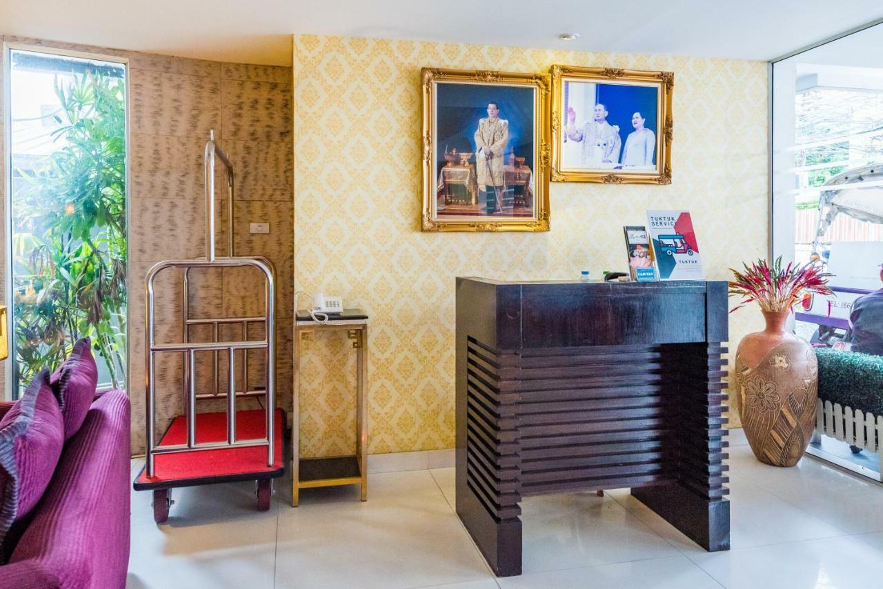 Bally Suite Sukhumvit Bangkok Esterno foto