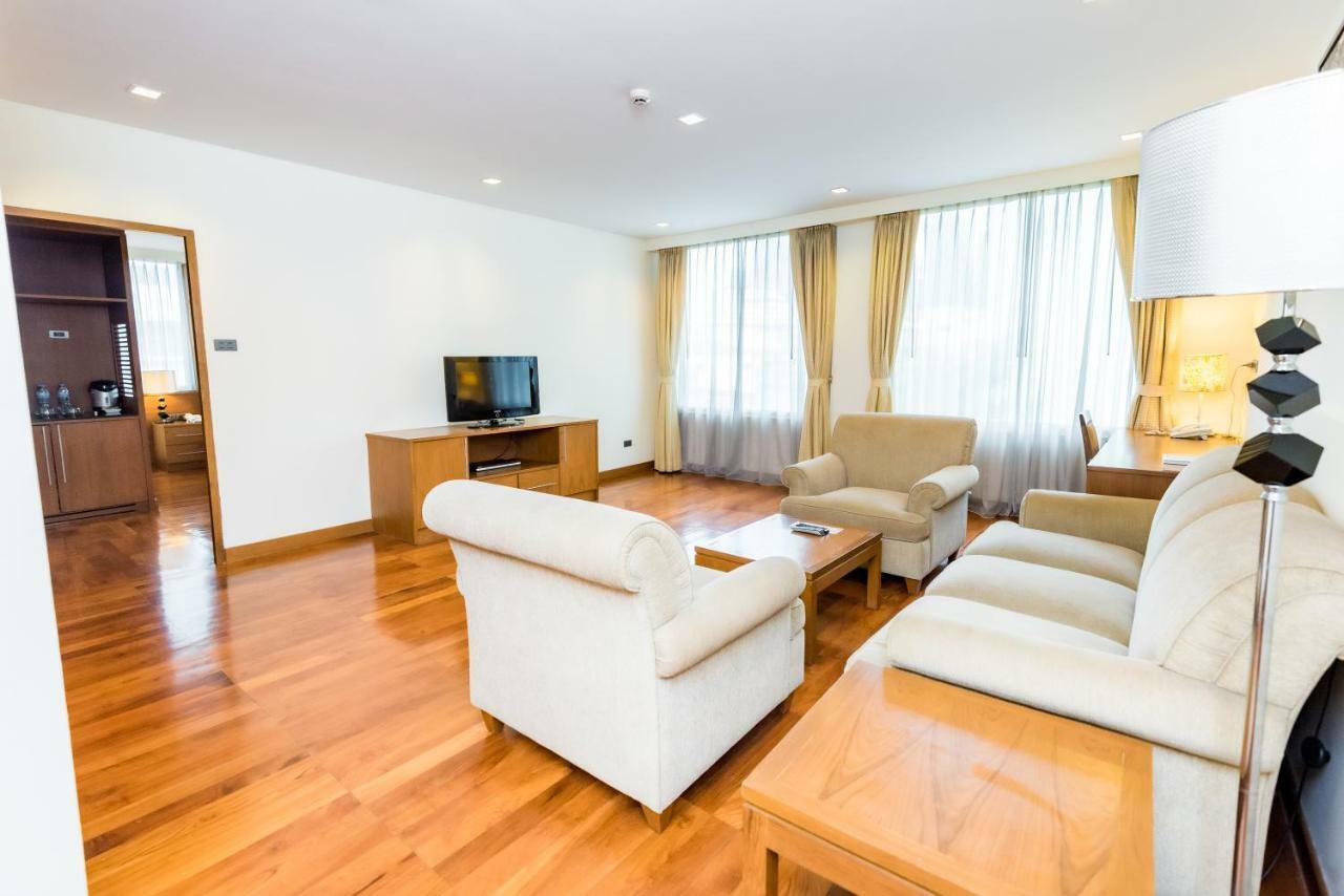 Bally Suite Sukhumvit Bangkok Esterno foto